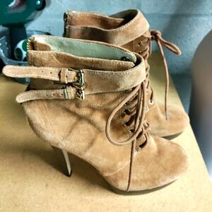 Michael kors ankle boots size 8